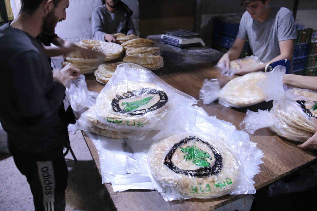 The SFM distributes bread as part of its annual Ramadan program within the [FEE TAWAD’DHIM] campaign.